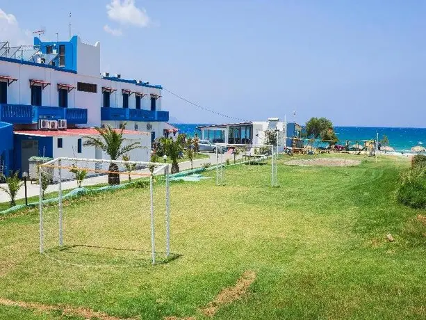 Mari Beach Hotel 