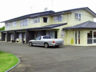 Cambrian Lodge Motel 