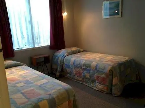 Camberley Court Motel