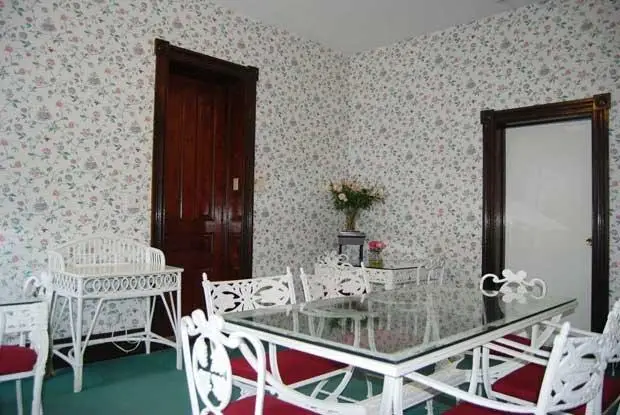 Edgehill Manor Guest House