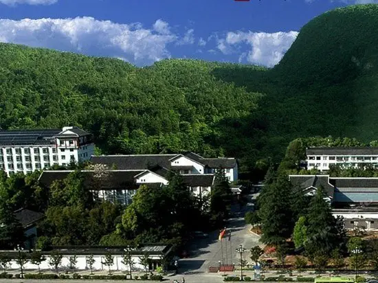 Wulingyuan Tu Youth Hostel