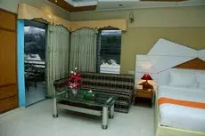 Hotel Golden Deer 