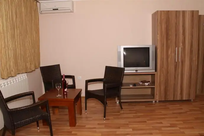 Rooms Konak Mikan 