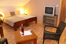 Rooms Konak Mikan 