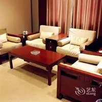 Qufu Ying Hotel 