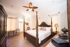 Shangri-La Boutique Bed & Breakfast 