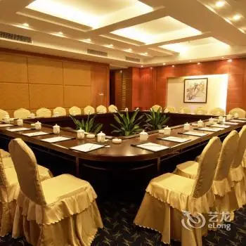 Juntai Hotel Linhai 