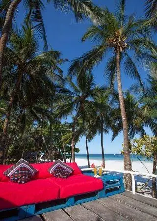 Kenyaways Beach Bed & Breakfast & Restaurant 