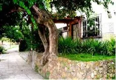 Ximenas Guest House 