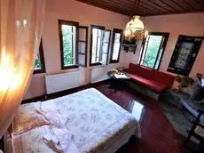 Amalthia Traditional Guesthouse 
