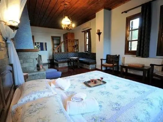 Amalthia Traditional Guesthouse 