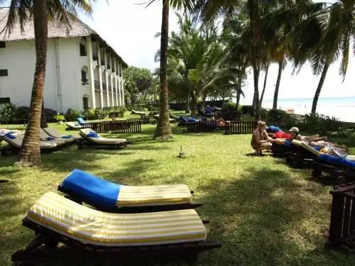 Papillon Lagoon Reef Hotel 