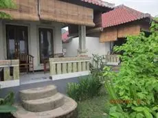 Solaluna Beach Homestay 