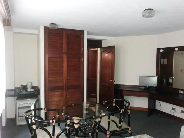 Suites Reforma 