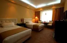 Chinggis Khaan Hotel 