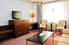 Chinggis Khaan Hotel 