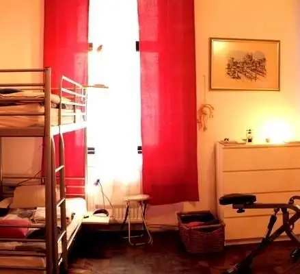 Fluxus Hostel 