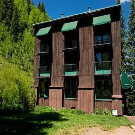 Manitou Lodge Bed and Breakfast