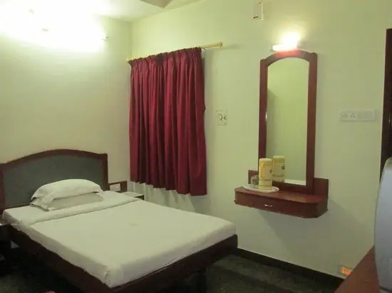 Hotel Sri Sabthagiri 