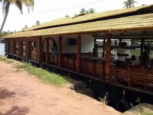 Skylark House Boats