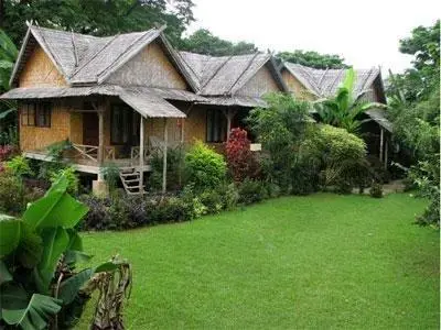 Bansuan Riverview Bungalows