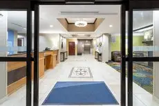 Holiday Inn Express and Suites Rochester West-Medical Center 