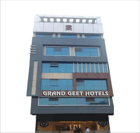 Geet Hotel 