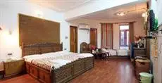 Hotel Centre Point Srinagar 