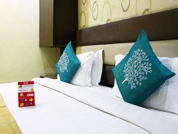 OYO 1721 Hotel Crown Royale