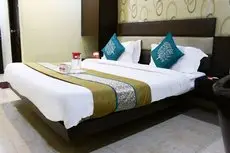 OYO 1721 Hotel Crown Royale 