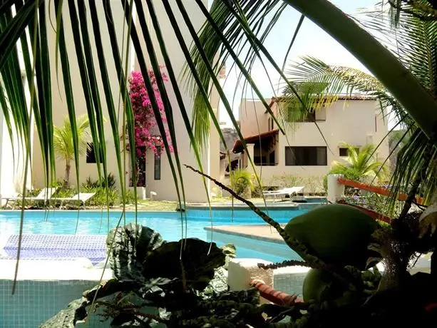 Tropical Gardens Suites and Apartments 