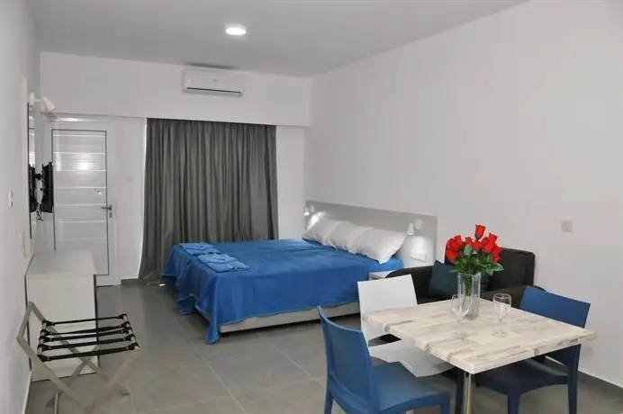 Kaos Hotel Apartments 