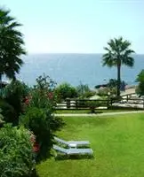 Rododafni Beach Apartments 