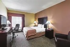 Summer Hill Inn & Suites 