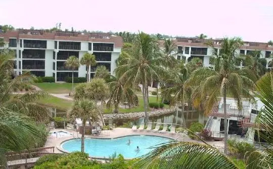 Pointe Santo Condos 