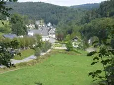 Pension & Ferienhaus Latropchen 