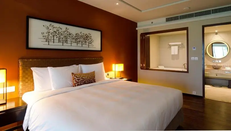 Crowne Plaza Phuket Panwa Beach 