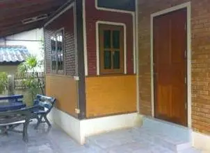 Chiang Dao Rainbow Guesthouse 