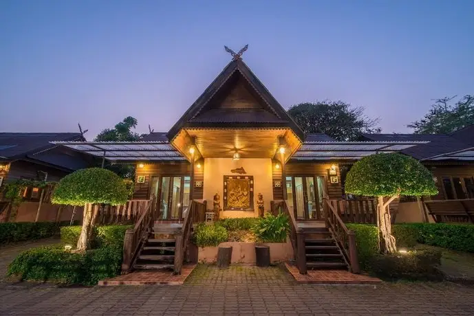 Baan Baitan Resort