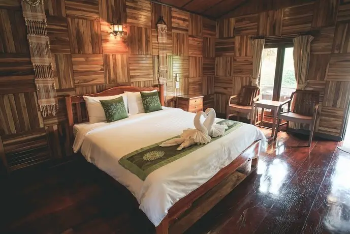 Baan Baitan Resort 