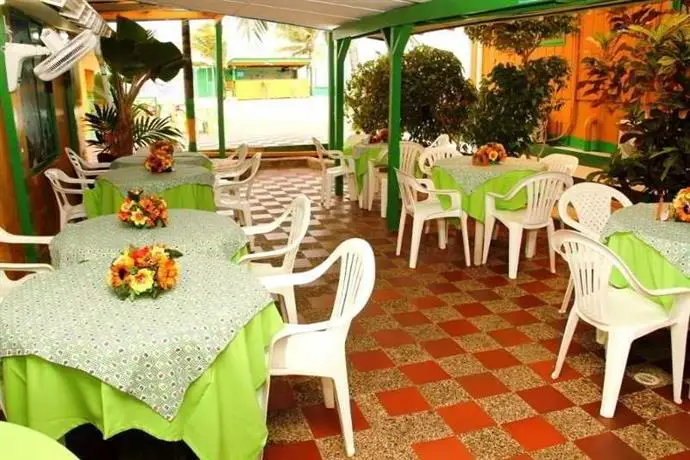 Apartahotel Tres Casitas 