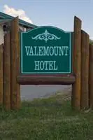 Valemount Hotel 