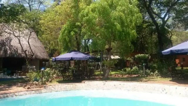 Victoria Falls Backpackers Lodge 