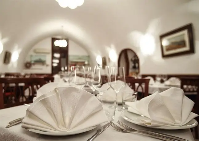 Al Pescatore Hotel & Restaurant 