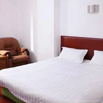 Nanchang Fengzeyuan Business Hostel