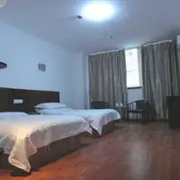 Nanchang Fengzeyuan Business Hostel 