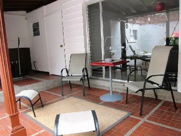 Casa Blanca Hostel Medellin 