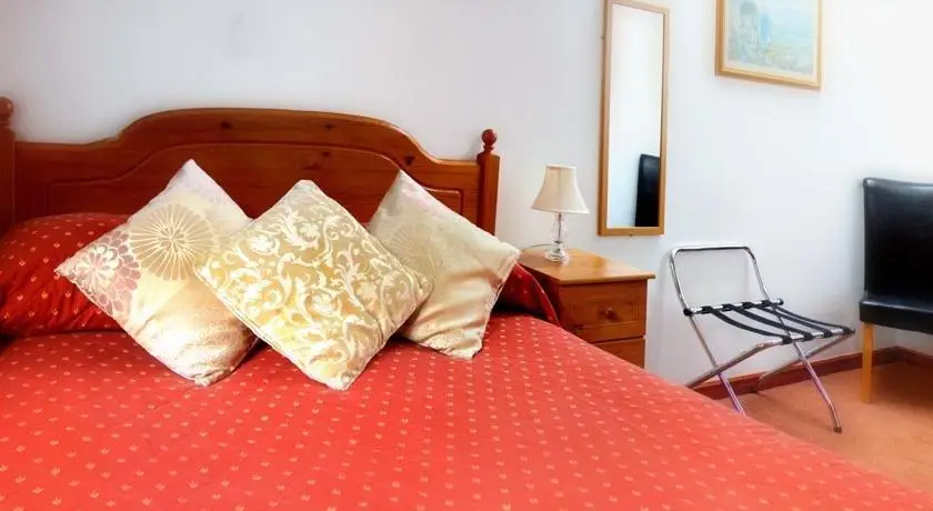 Hazelbrook Bed & Breakfast 