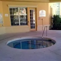 Florida Pool Homes and Condos 