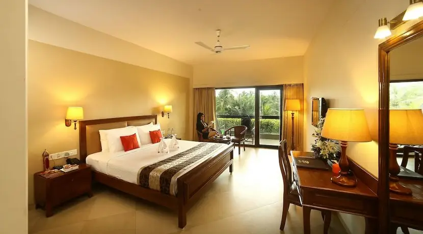 Uday Suites - The Airport Hotel